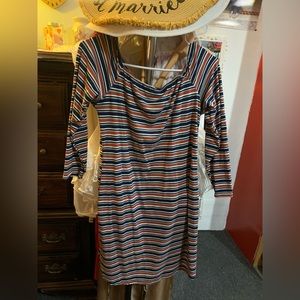 Short stripe  dress with long sleeves